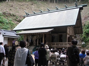 縁結びの大宮神社