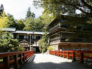 四万温泉 積善館